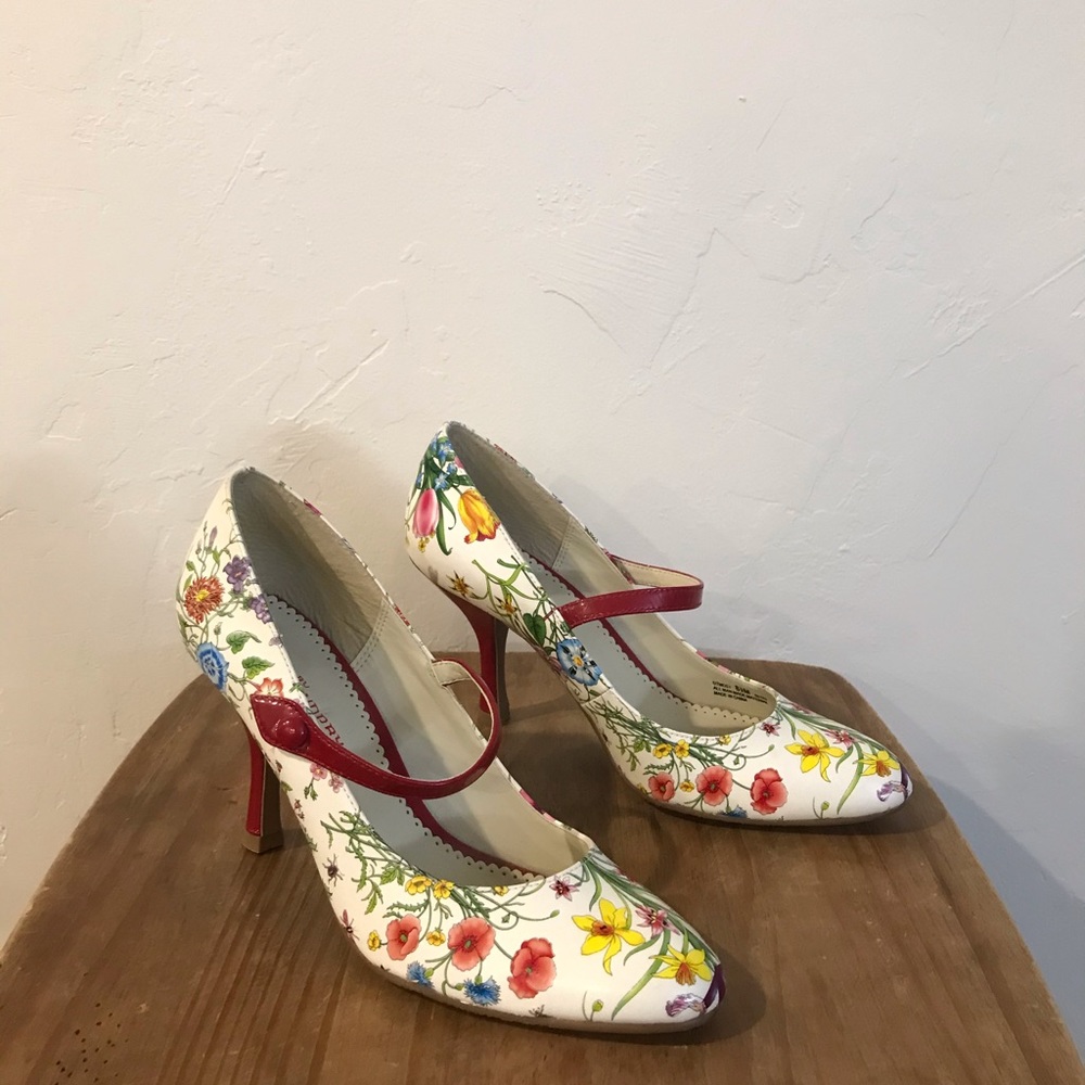Chinese Laundry Heels - Picture 3 of 5